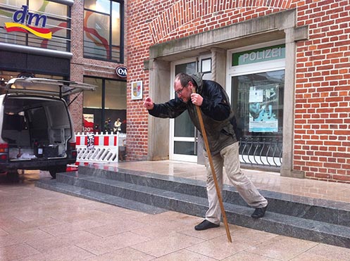 August Felten: Probestehen