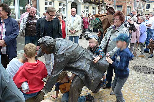 Der Glücksfänger zu Wittenburg: Die Kinder entdecken alles,